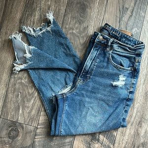 American Eagle Highest Rise Mom Jean Size 6 Short